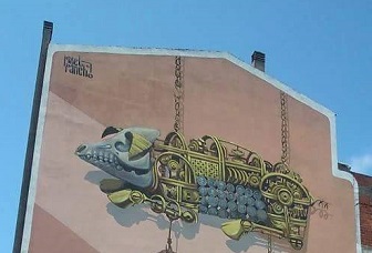 Detalle del mural de Pixel Pancho en la Gran Va